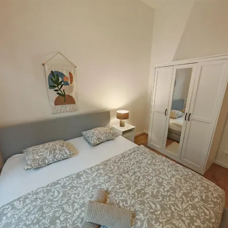 Modern 1br In Trendy Zizkov