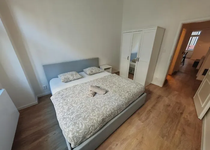 Modern 1br In Trendy Zizkov شقة *