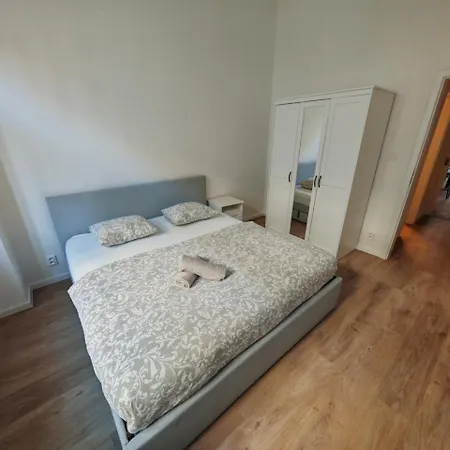 Modern 1br In Trendy Zizkov 아파트 *